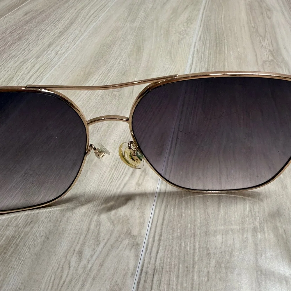 Quay Australia‎ Stop and Stare Gold Aviator Sunglasses Purple Gradient Lens 126